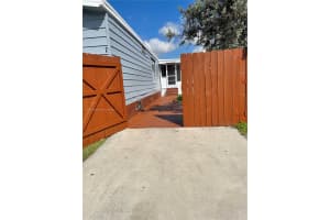 21631 NW 3rd St, Pembroke Pines, FL 33029, Sold 05/06/22