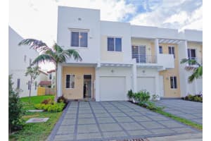 10252 NW 71st Terrace, Doral, FL 33178, Sold 04/19/22