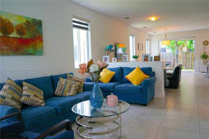 10252 NW 71st Terrace, Doral, FL 33178, Sold 04/19/22