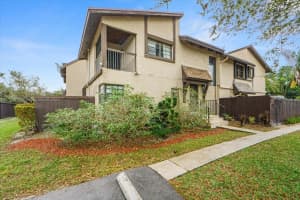 2041 Bayberry Dr #2041, Pembroke Pines, FL 33024, Sold 03/18/22