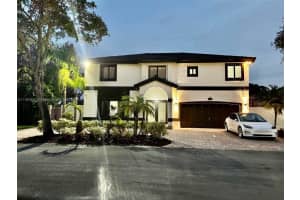 8732 NW 189th Terrace, Hialeah, FL 33018, Sold 04/19/22