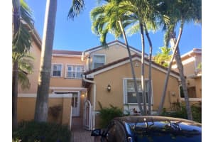 1542 Yellowheart Way #1542, Hollywood, FL 33019, Sold 03/28/22
