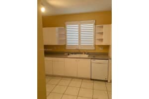 1542 Yellowheart Way #1542, Hollywood, FL 33019, Sold 03/28/22