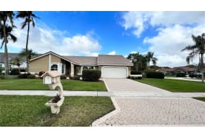 600 NW 107th Ave, Plantation, FL 33324, Sold 04/29/22