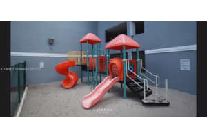 5091 NW 7th St APT 215, Miami, FL 33126, Sold 04/21/22