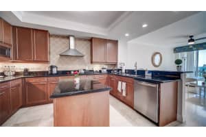 20201 E Country Club Dr APT 1506, Aventura, FL 33180, Sold 07/11/22