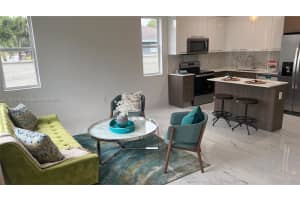 405 NE 35th Ct Unit 1, Oakland Park, FL 33334, Sold 05/05/22