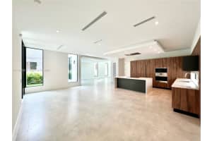 10547 NW 68th Terrace, Doral, FL 33178, Sold 04/27/22