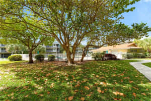 250 Layne Blvd APT 203, Hallandale Beach, FL 33009, Sold 03/25/22