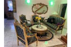 17415 NW 75th Pl APT 208, Hialeah, FL 33015, Sold 05/10/22