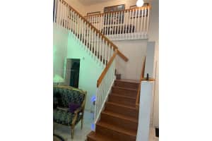 17415 NW 75th Pl APT 208, Hialeah, FL 33015, Sold 05/10/22