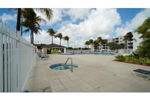 8145 NW 7th St APT 109, Miami, FL 33126, Sold 04/27/22