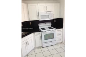 10030 Hammocks Blvd Apt 206-3, Miami, FL 33196, Sold 04/12/22