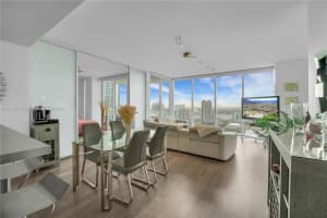 1040 Biscayne Blvd APT 2207, Miami, FL 33132, Sold 05/16/22
