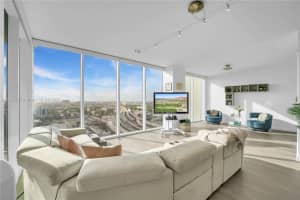 1040 Biscayne Blvd APT 2207, Miami, FL 33132, Sold 05/16/22