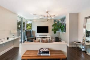 1532 Drexel Ave APT 204, Miami Beach, FL 33139, Sold 03/31/22