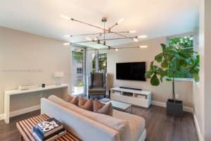 1532 Drexel Ave APT 204, Miami Beach, FL 33139, Sold 03/31/22