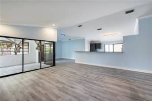 333 Ives Dairy Rd #1, Miami, FL 33179, Sold 03/31/22