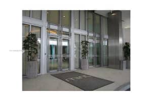 92 SW 3rd St APT 2911, Miami, FL 33130, Sold 09/14/22