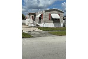 21701 S Heritage Cir, Pembroke Pines, FL 33029, Sold 05/16/22