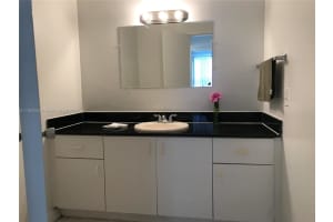 2075 NE 164th St APT 102, North Miami Beach, FL 33162, Sold 03/28/22