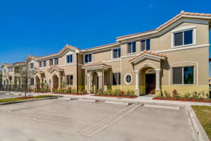 2471 SE 11th St, Homestead, FL 33035, Sold 04/25/22