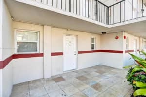 6705 N Kendall Dr APT 303, Pinecrest, FL 33156, Sold 03/16/22
