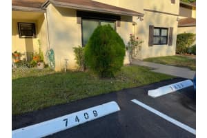 7409 NW 34th St, Lauderhill, FL 33319, Sold 04/15/22
