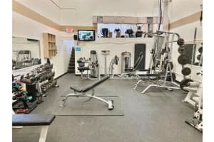 650 Tennis Club Dr APT 108, Fort Lauderdale, FL 33311, Sold 04/04/22