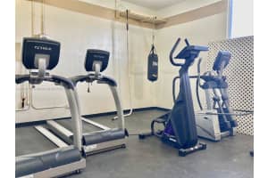 650 Tennis Club Dr APT 108, Fort Lauderdale, FL 33311, Sold 04/04/22