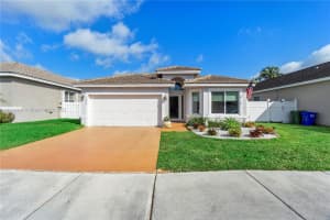 16403 NW 22nd St, Pembroke Pines, FL 33028, Sold 03/25/22