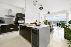 2020 N Bayshore Dr APT 709, Miami, FL 33137, Sold 05/27/22