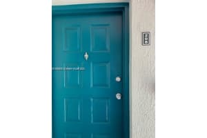 7090 NW 179th St APT 208, Hialeah, FL 33015, Sold 06/08/22