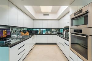 2127 Brickell Ave APT 1402, Miami, FL 33129, Sold 06/01/22