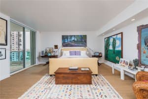 2127 Brickell Ave APT 1402, Miami, FL 33129, Sold 06/01/22