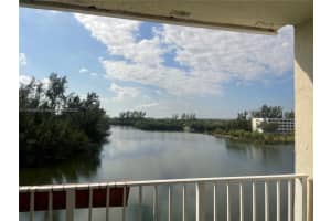 8240 SW 210th St APT 314, Cutler Bay, FL 33189, Sold 04/07/22