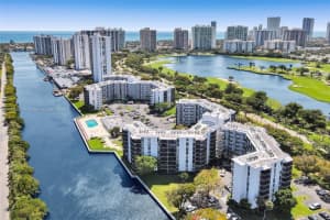 Parking lot, 3401 N Country Club Dr #712, Aventura, FL 33180, Sold 04/15/22