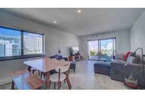 1025 Alton Rd APT 701, Miami Beach, FL 33139, Sold 06/21/22