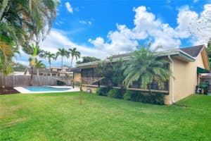 10203 SW 49th Pl, Cooper City, FL 33328, Sold 05/05/22
