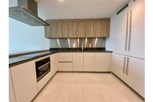 1000 Brickell Plaza #2704, Miami, FL 33131, Sold 05/27/22