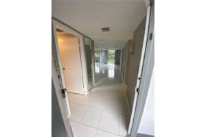 3401 N Country Club Dr APT 418, Aventura, FL 33180, Sold 07/11/22