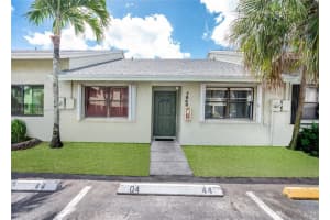 7646 NW 38th Ct, Sunrise, FL 33351, Sold 04/01/22