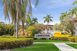 9302 SW 77th Ave APT B7, Miami, FL 33156, Sold 04/27/22