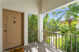 9302 SW 77th Ave APT B7, Miami, FL 33156, Sold 04/27/22