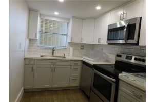 20 NW 87th Ave APT A204, Miami, FL 33172, Sold 04/07/22