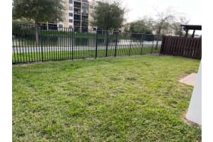 10020 NW 10th St, Miami, FL 33172, Sold 03/17/22