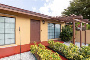 8447 SW 148th Pl, Miami, FL 33193, Sold 05/02/22