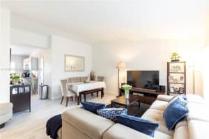 8447 SW 148th Pl, Miami, FL 33193, Sold 05/02/22