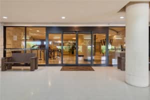 2555 Collins Ave APT 2402, Miami Beach, FL 33140, Sold 05/12/22