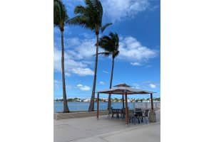 1865 79th Street Causeway #10f, North Bay Village, FL 33141, Sold 04/15/22
